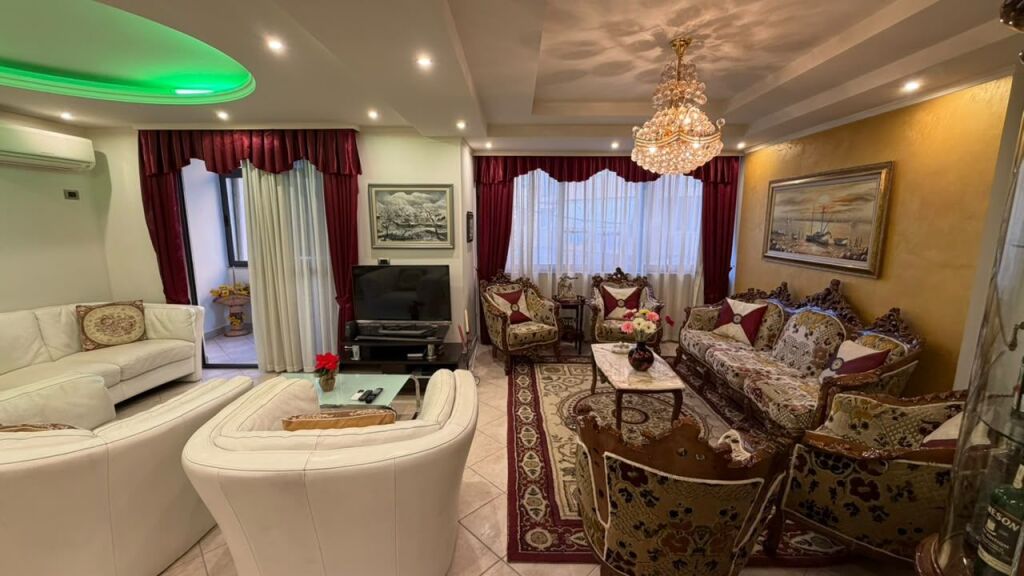 Apartment 3+1 for rent in Xhamia e Tabakeve, Tirana, 130 m². Photo 2 of 3