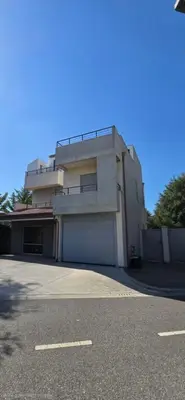 Vilë në shitje në Lundër, Tiranë, 614 m². Foto 2 nga 4