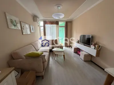 Apartament 2+1 me qera në Komuna e Parisit, Tiranë, 90 m². Foto 2 nga 6