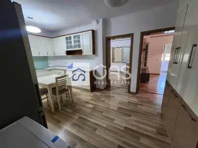 Apartament 1+1 me qera në Rruga e Elbasanit, Tiranë, 70 m². Foto 2 nga 5