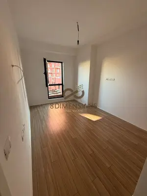 Negozio in affitto a Rruga e Kavajës, Tirana, 114 m². Foto 2 di 7
