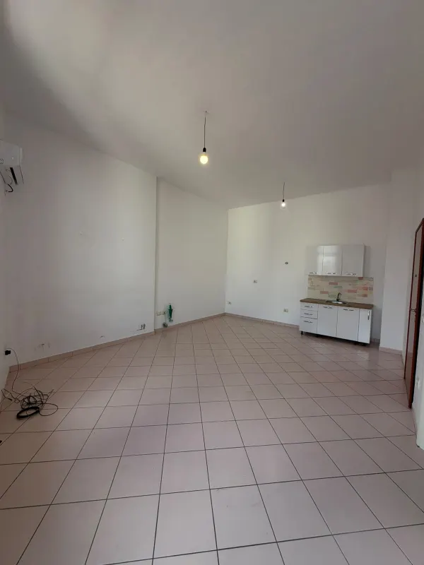Appartamento 1+1 in vendita a Rruga Haxhi Dalliu, Tirana, 89 m²