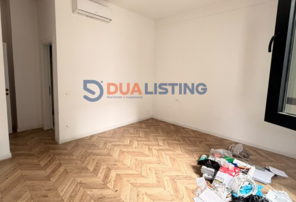 Commercial space for rent in Square 21, Tirana, 135 m². Photo 2 of 3