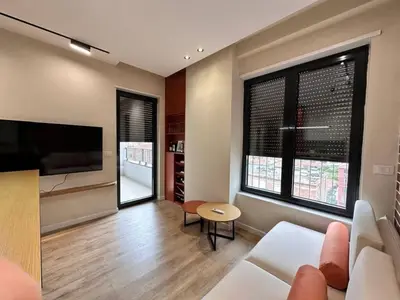Apartament 1+1 me qera në Rruga Karl Gega, Tiranë, 70 m². Foto 3 nga 7