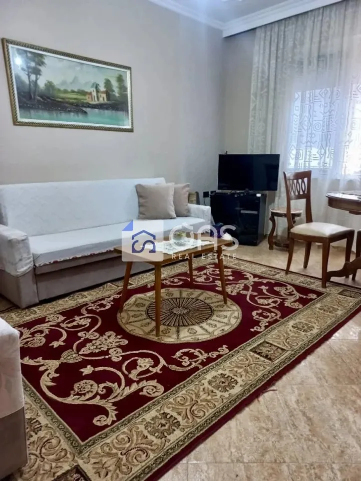 Apartament 2+1 me qera në Rruga e Elbasanit, Tiranë, 80 m². Foto 1 nga 6