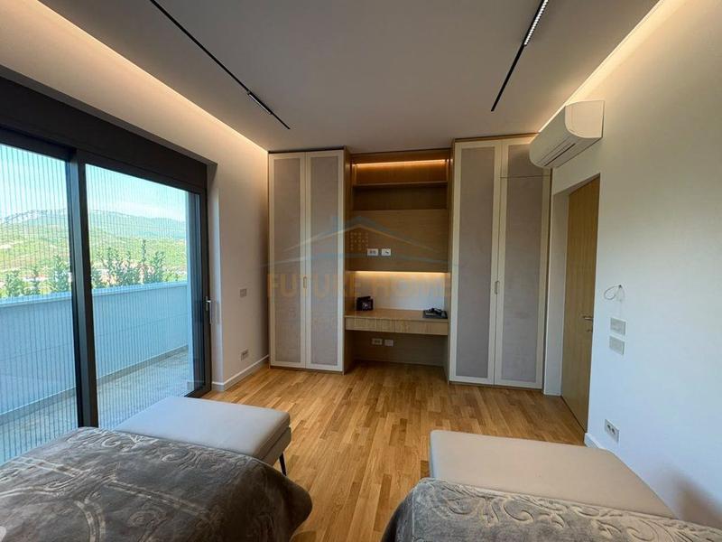 Vilë në shitje në Berzhite, Tiranë, 350 m². Foto 5 nga 9