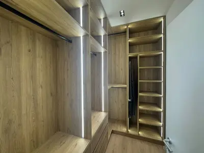 Apartament 2+1 me qera në Liqeni i Thatë, Tiranë, 120 m². Foto 2 nga 3