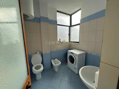 Apartament 2+1 me qera në Qendra Tregtare Blue Star, Durrës, 100 m². Foto 10 nga 12