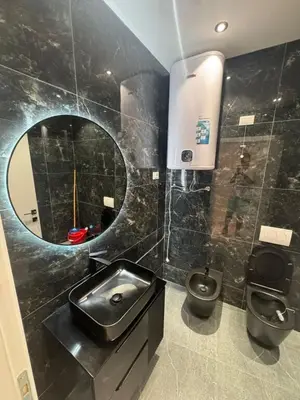 Apartament 2+1 me qera në Lake View Residences, Tiranë, 107 m². Foto 8 nga 9