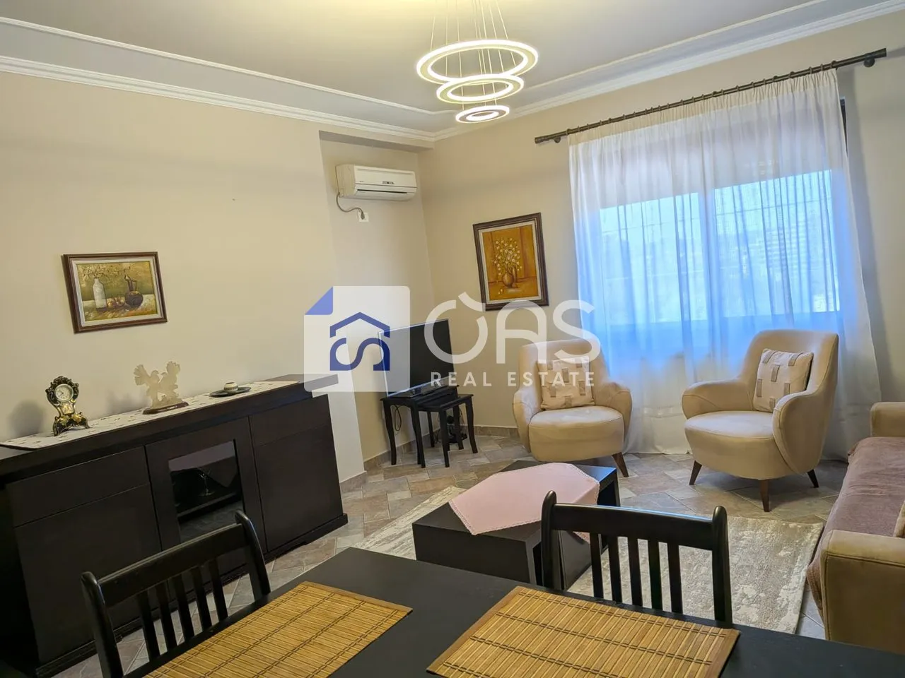 Apartament 1+1 me qera në Toptani, Tiranë, 70 m². Foto 1 nga 5