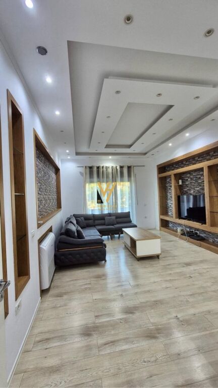Apartament 2+1 me qera në Rruga Peti, Tiranë, 121 m². Foto 1 nga 3