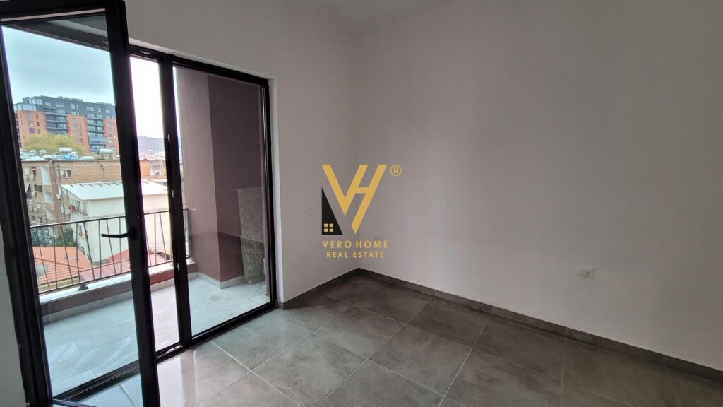 Ufficio in affitto a Myslym Shyri, Tirana, 66 m². Foto 3 di 3