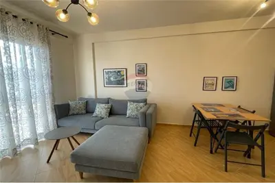 Apartament 1+1 me qera në Rruga e re, Vlorë, 73 m². Foto 2 nga 11