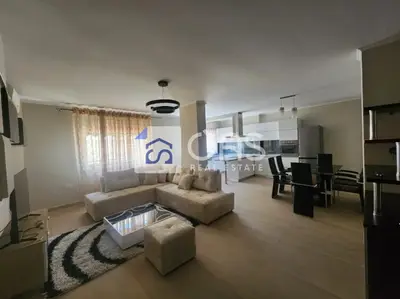 Apartament 2+1 me qera në Komuna e Parisit, Tiranë, 110 m². Foto 2 nga 6