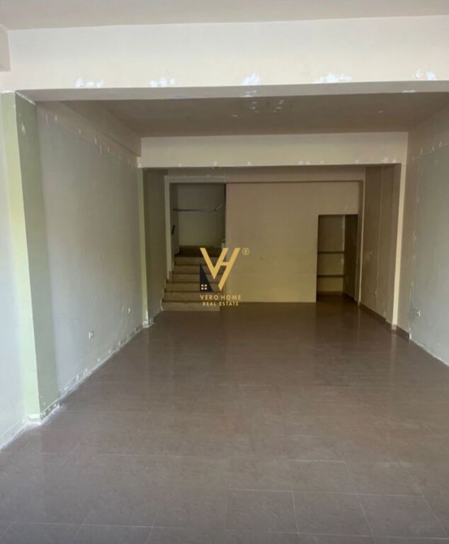 Dyqan me qera në Rruga Dritan Hoxha, Tiranë, 240 m². Foto 2 nga 2
