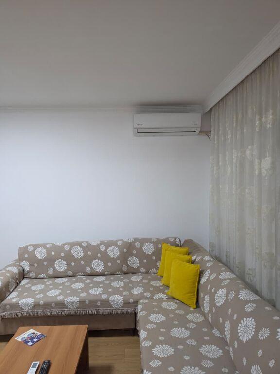 Appartamento 2+1 in affitto a Rruga Kongresi i Manastirit, Tirana, 100 m²