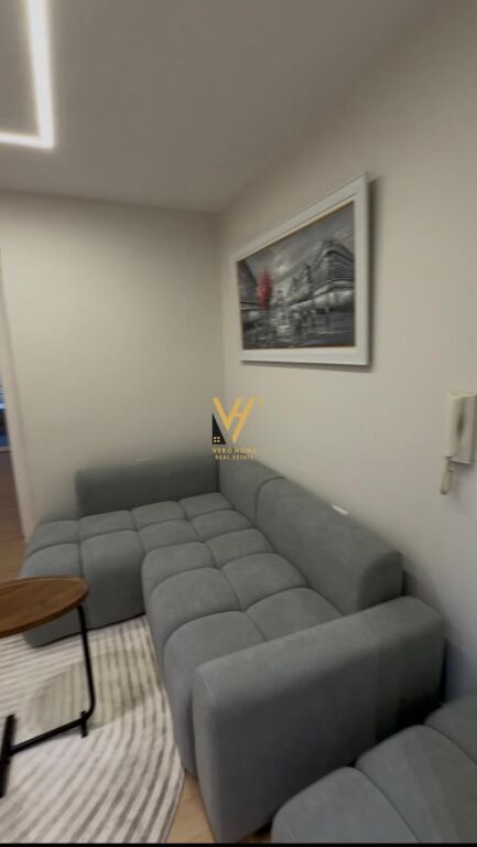 Apartament 1+1 me qera në Sheshi Skënderbej, Tiranë, 55 m²
