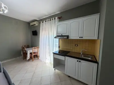 Room for rent in Plazhi Rrota e Kuqe, Durrës, 55 m². Photo 5 of 9