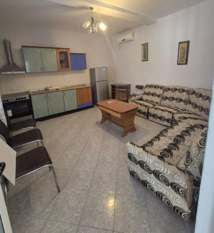 Appartamento 2+1 in affitto a Rruga Haxhi Hysen Dalliu, Tirana, 90 m²