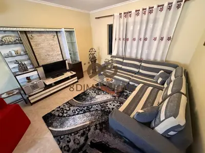 Vilë me qera në Kombinat, Tiranë, 230 m². Foto 2 nga 11