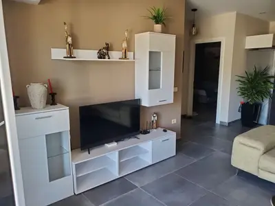 Apartament 2+1 në shitje në Bulevardi Vlore-Skele, Vlorë, 110 m². Foto 7 nga 8