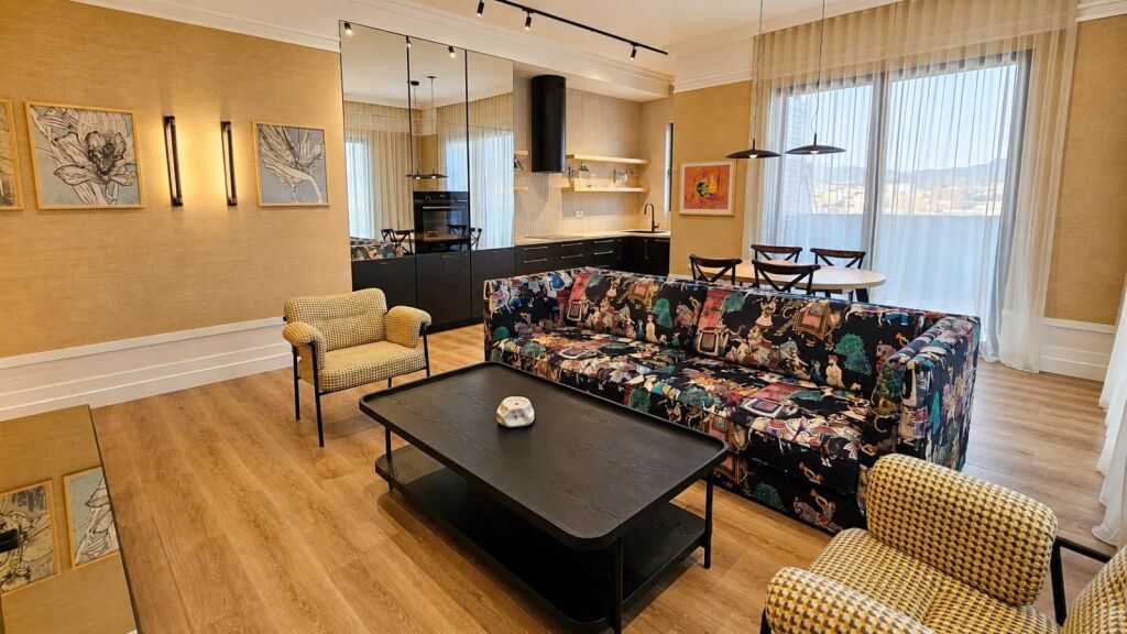 Apartment 2+1 for rent in Vasil Shanto, Tirana, 135 m². Photo 2 of 3