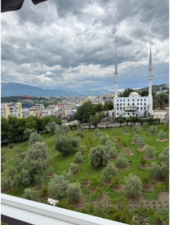 Apartament me qera në Kopshti Botanik i Tiranës, Tiranë, 70 m². Foto 3 nga 3
