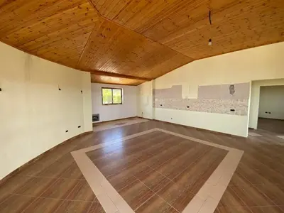 Vilë në shitje në Shishtufinë, Tiranë, 637 m². Foto 3 nga 12