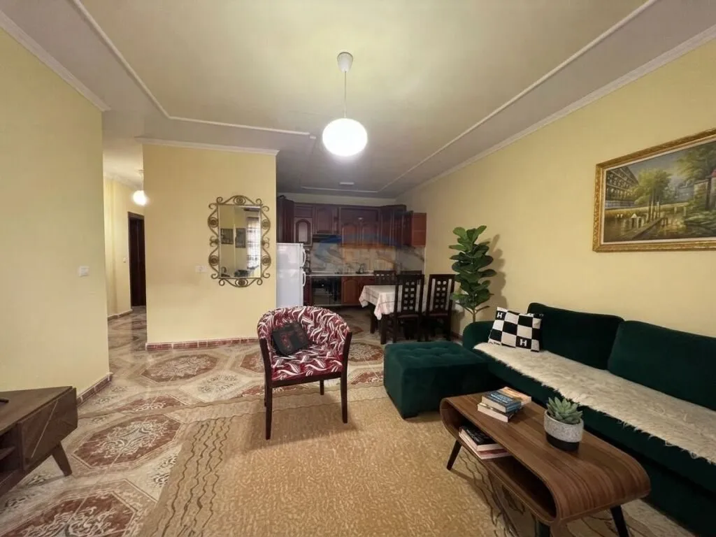 Apartament 2+1 në shitje në Rruga Kongresi i Manastirit, Tiranë, 103 m². Foto 1 nga 6