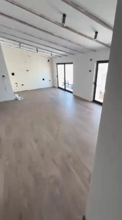 Apartment 1+1 for sale in Shallvaret, Tirana, 65 m². Photo 1 of 5