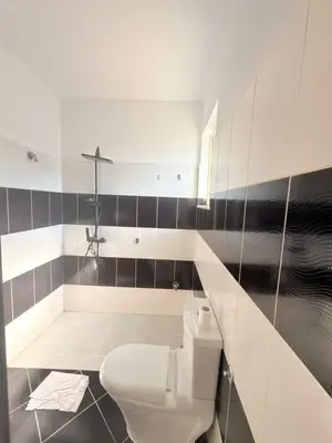 Apartament 3+1 në shitje në Shkozet, Durrës, 188 m². Foto 8 nga 10
