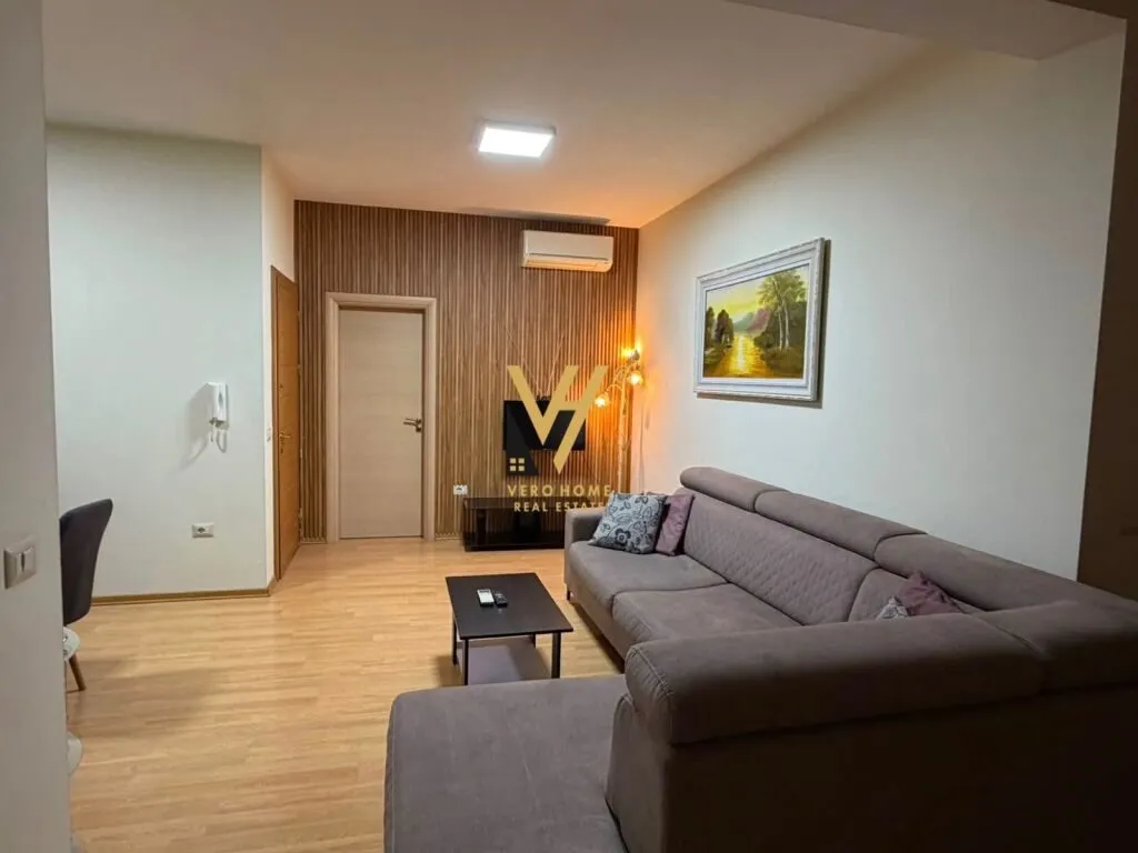 Appartamento 3+1 in affitto ad Inxhinieria, Tirana, 170 m². Foto 1 di 8