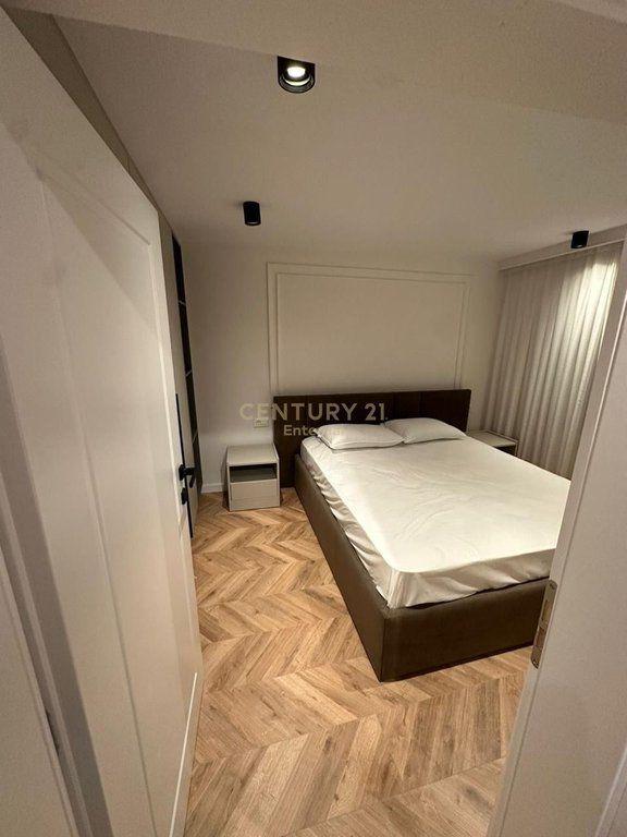 Apartament 2+1 me qera në Rruga Bajram Allaraj, Tiranë, 90 m². Foto 3 nga 9