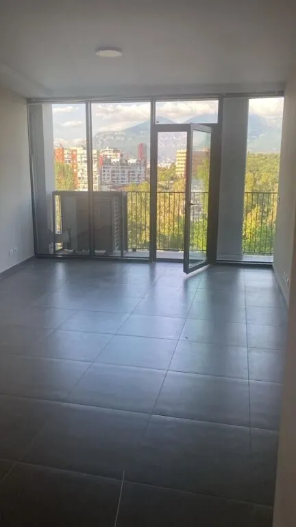 Zyrë me qera në Lake View Residences, Tiranë, 130 m². Foto 1 nga 6