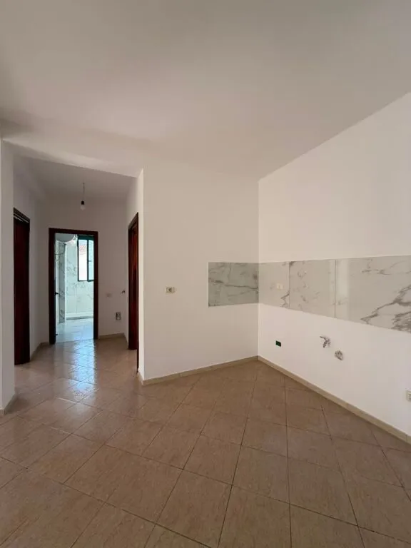 Apartament 2+1 nĂ« shitje nĂ« Plazh, DurrĂ«s, 95 mÂČ. Foto 1 nga 8