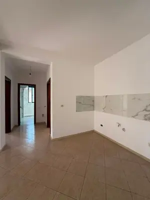 Apartament 2+1 në shitje në Plazh, Durrës, 95 m². Foto 1 nga 8