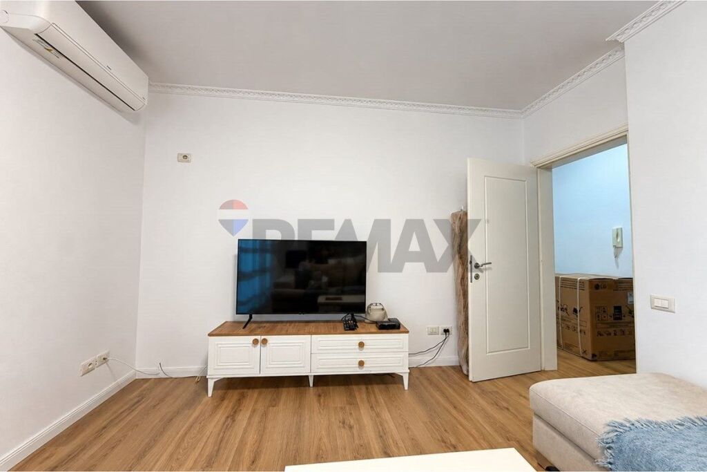Appartamento in affitto a Rruga Muhamet Gjollesha, Tirana, 89 m². Foto 2 di 3