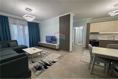 Apartament 2+1 me qera në Rruga Karl Gega, Tiranë, 100 m². Foto 2 nga 9
