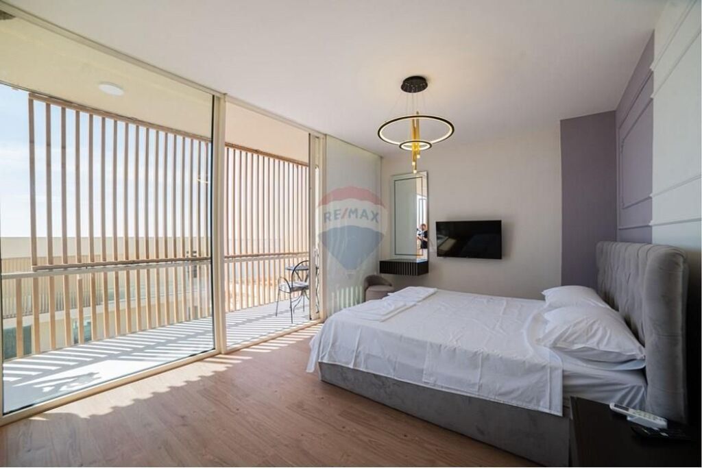 Villa in vendita a Palase, Valona, 357 m². Foto 1 di 3