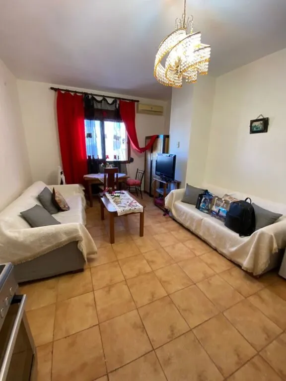 Appartamento 1+1 in affitto ad Ish Rajoni i Policisë, Durazzo, 69 m². Foto 1 di 6