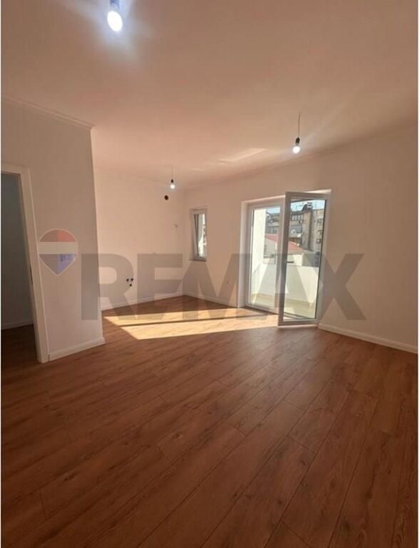 Apartament në shitje në Shkolla e Kuqe, Tiranë, 60 m². Foto 2 nga 3