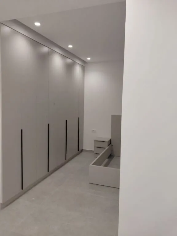 Apartament 1+1 me qera në Rruga e Dibrës, Tiranë, 70 m². Foto 1 nga 4