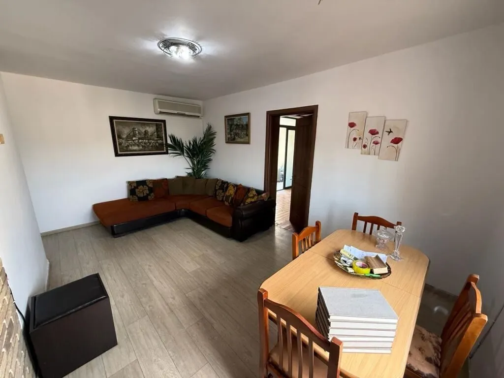 Apartment 2+1 for sale in Brryli, Tirana, 82 m². Photo 1 of 10