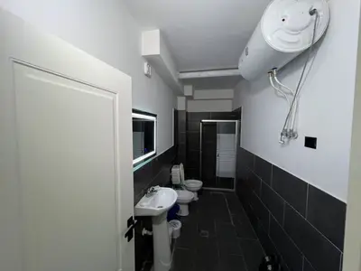 Apartament 1+1 me qera në Rruga Kalabria, Durrës, 70 m². Foto 9 nga 9