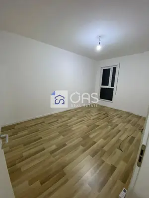 Apartament 1+1 me qera në Don Bosko, Tiranë, 70 m². Foto 2 nga 4