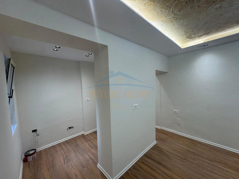 Monolocale in vendita a Rruga Asim Vokshi, Tirana, 34 m²