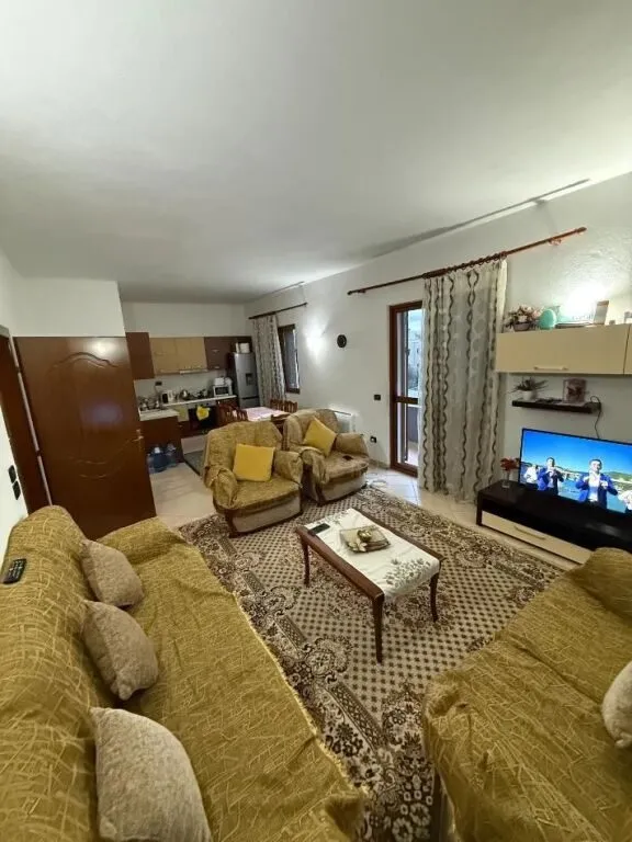 Apartament 2+1 me qera në Sauk, Tiranë, 120 m². Foto 1 nga 5