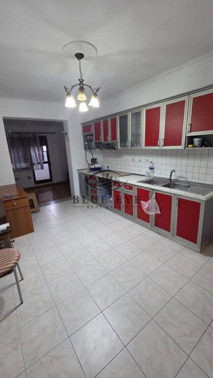 Appartamento 3+1 in vendita a Spitali Rajonal Durrës, Durazzo, 98 m²