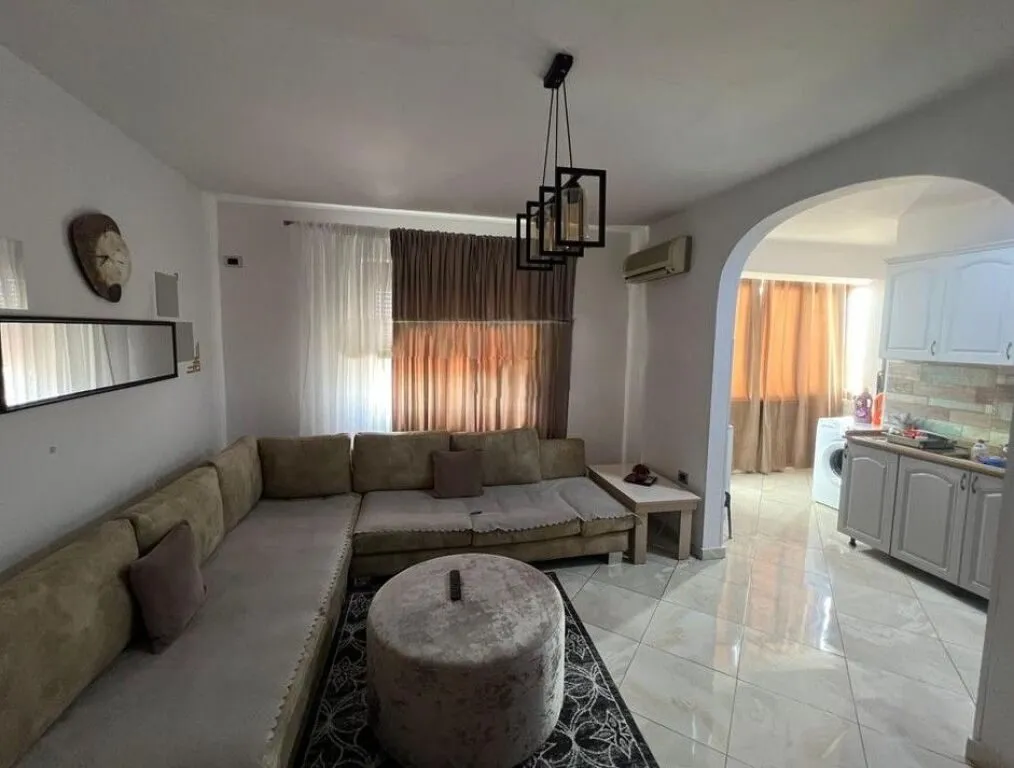Apartament 1+1 në shitje në Laprakë, Tiranë, 60 m². Foto 1 nga 4