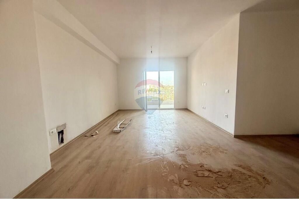 Appartamento in vendita a Laprakë, Tirana, 117 m²